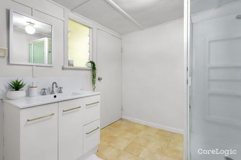 Property photo of 214 Farm Street Kawana QLD 4701