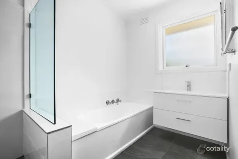 Property photo of 13 Yackatoon Avenue Aspendale VIC 3195