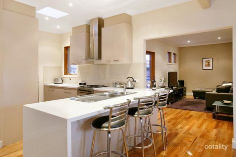 Property photo of 2 Winbourne Road Mount Waverley VIC 3149