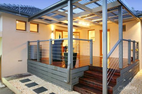 Property photo of 2 Winbourne Road Mount Waverley VIC 3149