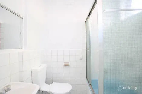 Property photo of 6/6 Beach Avenue Elwood VIC 3184