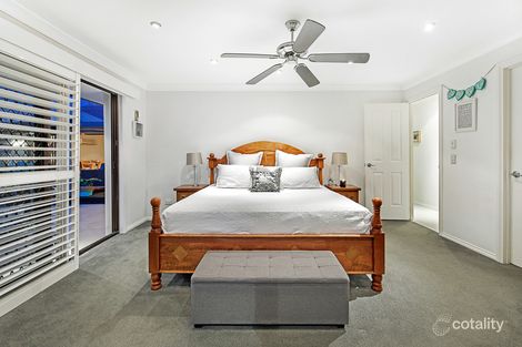 Property photo of 16 Selkirk Avenue Benowa QLD 4217