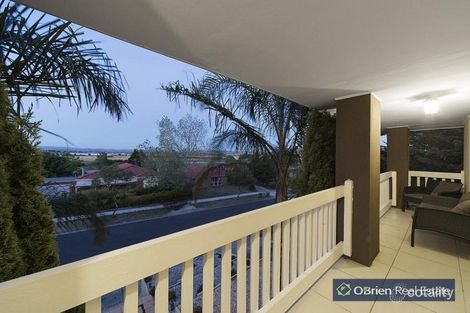 Property photo of 32 Blackwood Drive Hampton Park VIC 3976