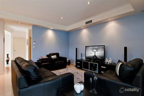 Property photo of 1/30 Hollywell Road Biggera Waters QLD 4216