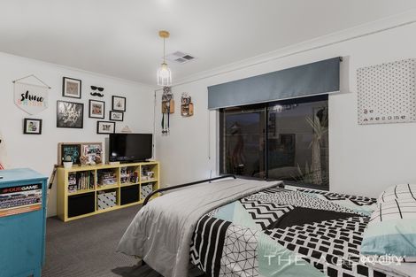Property photo of 12 Tappan Way Secret Harbour WA 6173