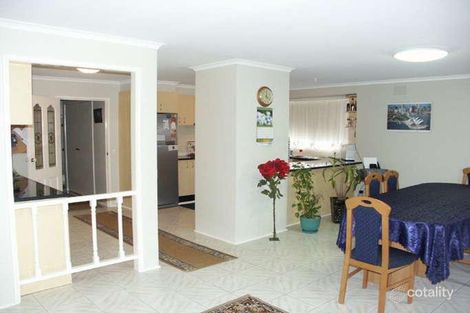 Property photo of 14 Penfold Place Albanvale VIC 3021