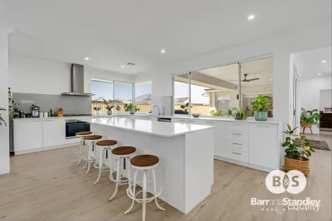 Property photo of 43 Hazelgrove Crescent Millbridge WA 6232