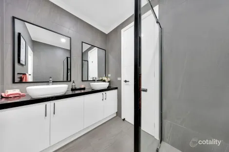 Property photo of 14 Milazzo Road Wollert VIC 3750