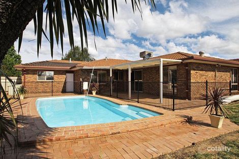 Property photo of 24 Parkview Crescent Jerrabomberra NSW 2619
