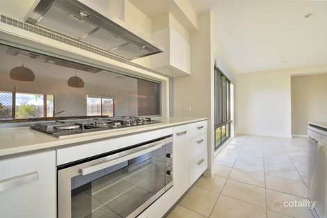 Property photo of 17 Keeling Court New Auckland QLD 4680