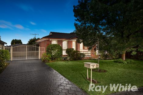 Property photo of 11 Madigan Crescent Mill Park VIC 3082