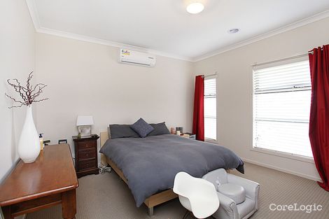 Property photo of 36 Bregman Esplanade Manor Lakes VIC 3024