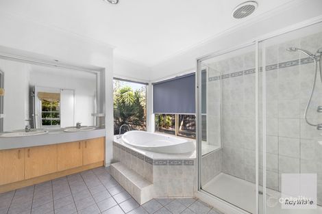 Property photo of 7 Rowlandson Place Taylors Lakes VIC 3038