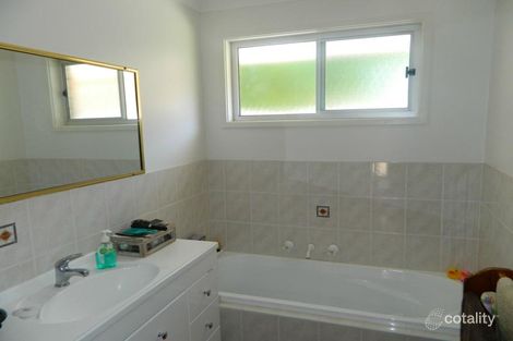 Property photo of 2/100 Lake Road Port Macquarie NSW 2444