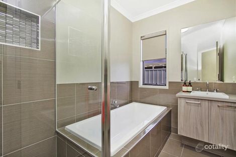 Property photo of 82 Garden Drive Epsom VIC 3551