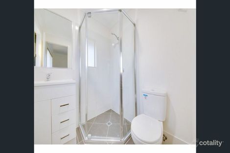 Property photo of 2 Gee Place Gracemere QLD 4702