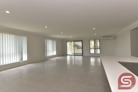 13-15 Duclos Cl, Ningi, QLD 4511
