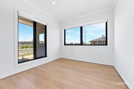 Property photo of 101 Bingham Circuit Thornhill Park VIC 3335