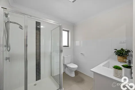 Property photo of 21 Knoll Walk Epping VIC 3076