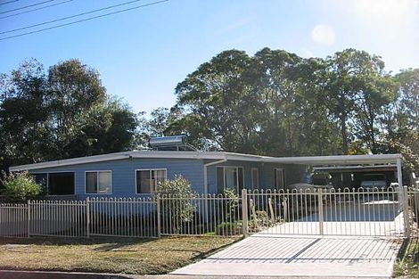 6 Harwood Cl, Mannering Park, NSW 2259