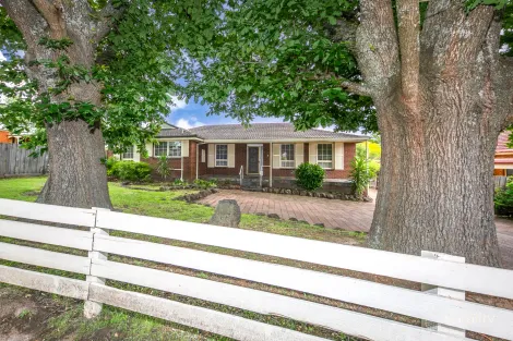 54 Brantome St, Gisborne, VIC 3437