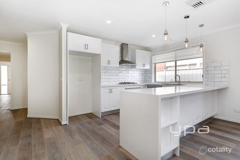 Property photo of 8 Maple Place Craigieburn VIC 3064