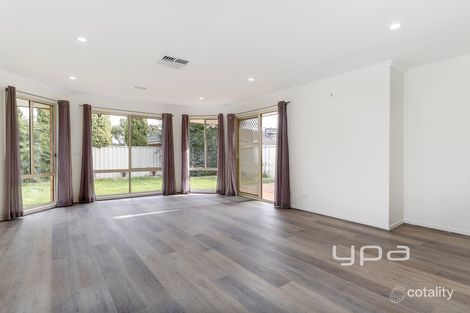 Property photo of 8 Maple Place Craigieburn VIC 3064