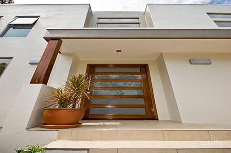 Property photo of 2/27 Broad Street Labrador QLD 4215