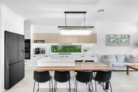 Property photo of 12 Nautica Crescent Shell Cove NSW 2529