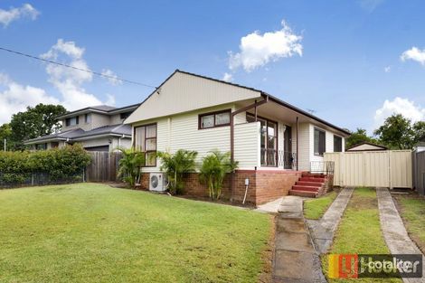 8 Henson St, Toongabbie, NSW 2146