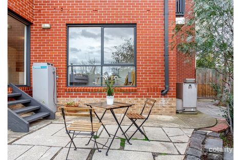 Property photo of 2/19 Hopetoun Avenue Brunswick West VIC 3055