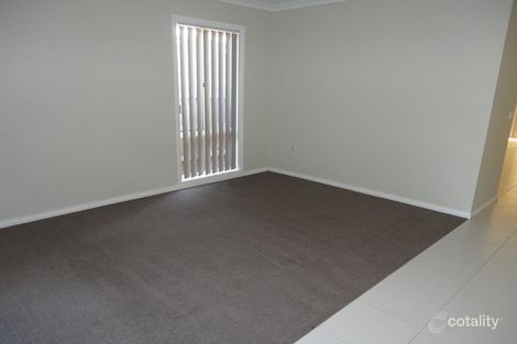 Property photo of 21 Horseshoe Circuit Truganina VIC 3029