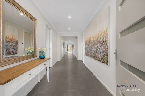 Property photo of 7 Docker Circuit Mickleham VIC 3064