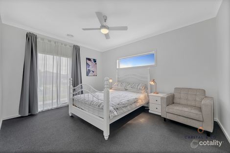 Property photo of 7 Docker Circuit Mickleham VIC 3064