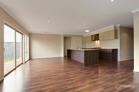 Property photo of 14 Grovedale Way Manor Lakes VIC 3024