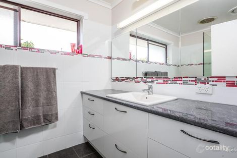 Property photo of 44 Struan Avenue Mooroolbark VIC 3138