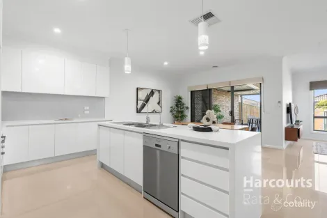 Property photo of 13 Harlequin Walk Epping VIC 3076