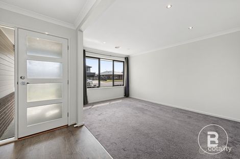 Property photo of 13 Harris Drive Lucas VIC 3350