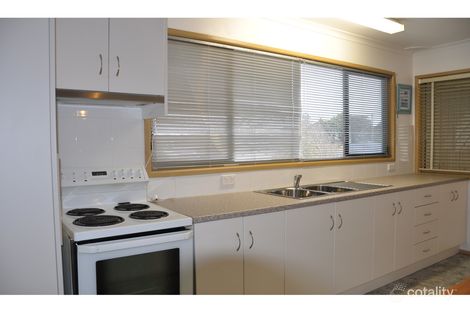Property photo of 32 Mawson Drive Killarney Vale NSW 2261