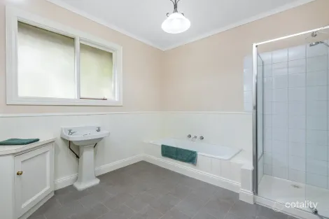 Property photo of 98 Knights Park Crescent Bannockburn VIC 3331