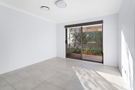 Property photo of 31 Siltstone Avenue Horsley NSW 2530