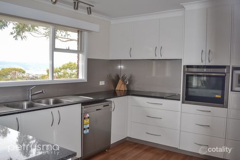 Property photo of 39 Robin Court Lindisfarne TAS 7015