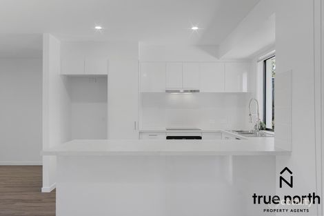 Property photo of 33 Universal Street Oxenford QLD 4210