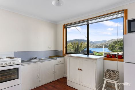 Property photo of 6 Noyes Road White Beach TAS 7184
