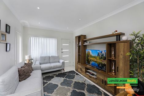 Property photo of 4/8 Holland Crescent Casula NSW 2170