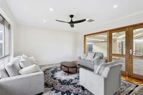 Property photo of 15 Nottingham Crescent Valley View SA 5093