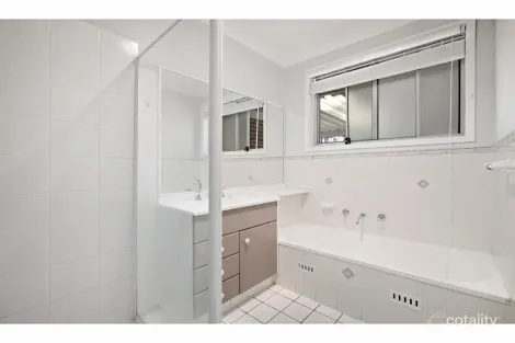 Property photo of 36 Lord Howe Drive Ashtonfield NSW 2323