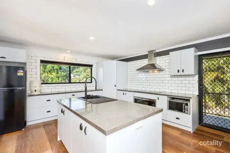 Property photo of 23 Holiday Parade Scarness QLD 4655