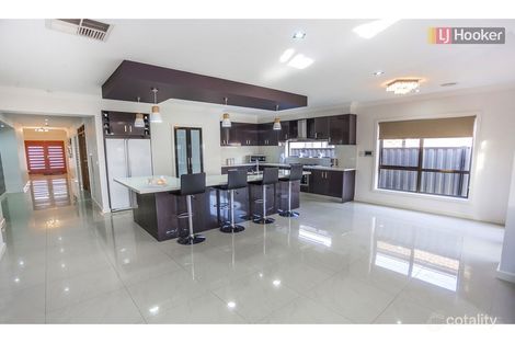 Property photo of 5 Biltmore Crescent Roxburgh Park VIC 3064