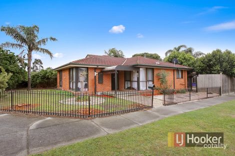 13 Cairns Rd, Hampton Park, VIC 3976